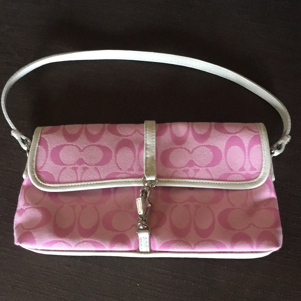 Adorable pink and white Coach purse!!!!